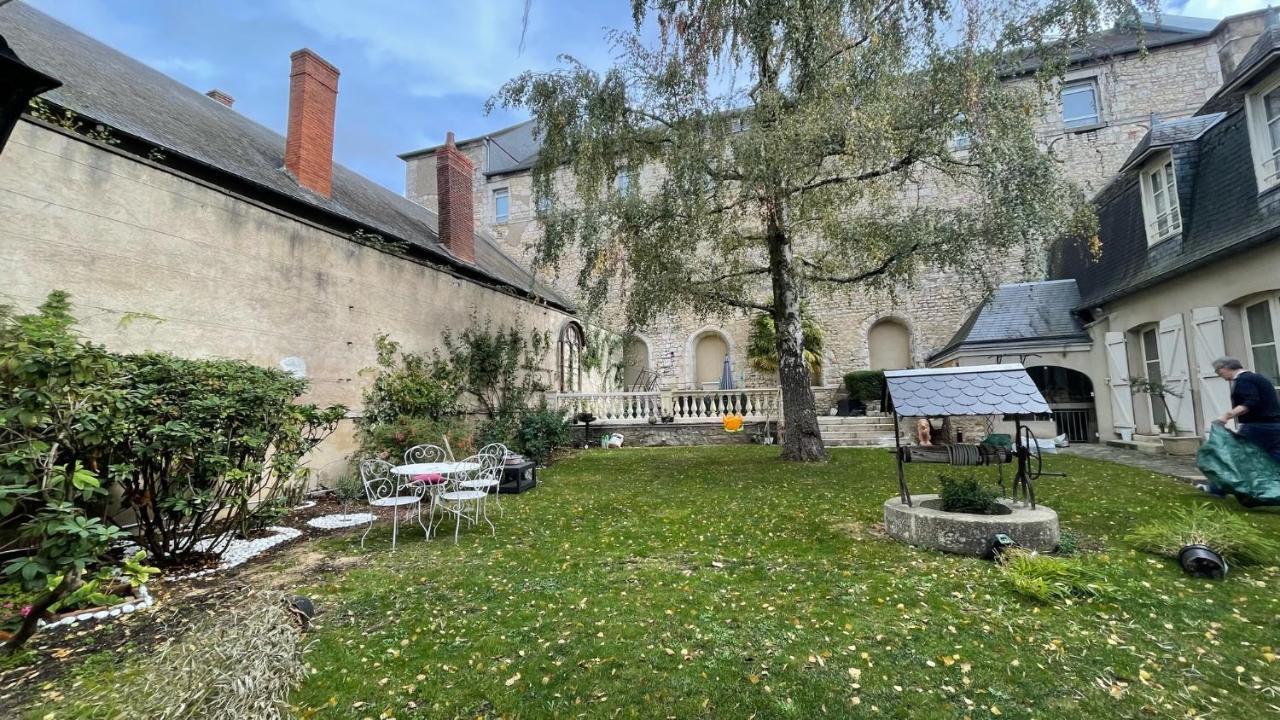 Au Puits De L'Abbaye Apartamento Bourges Exterior foto