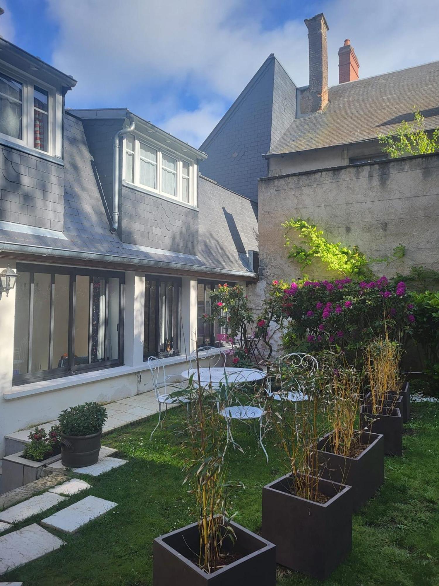 Au Puits De L'Abbaye Apartamento Bourges Exterior foto
